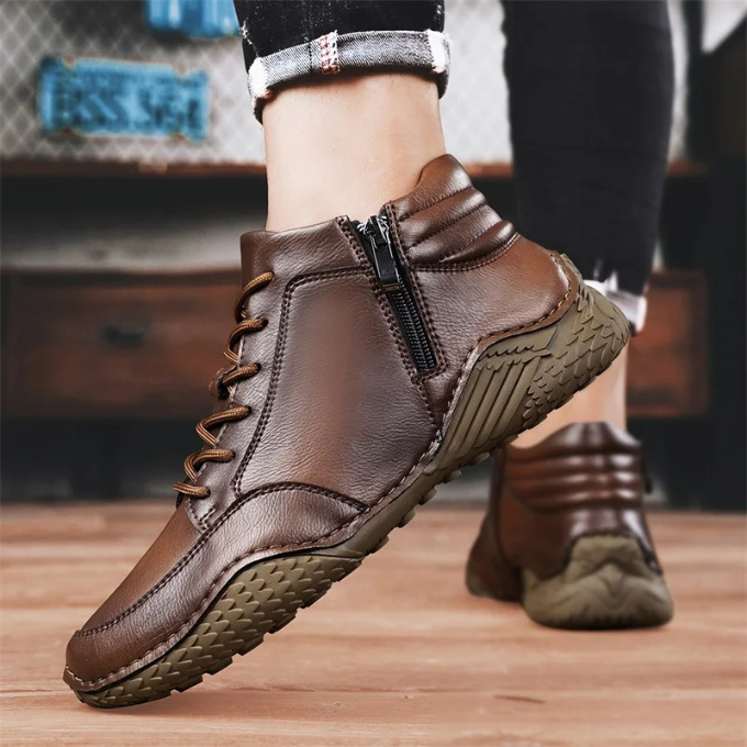 Men's Rugged Leather Boots