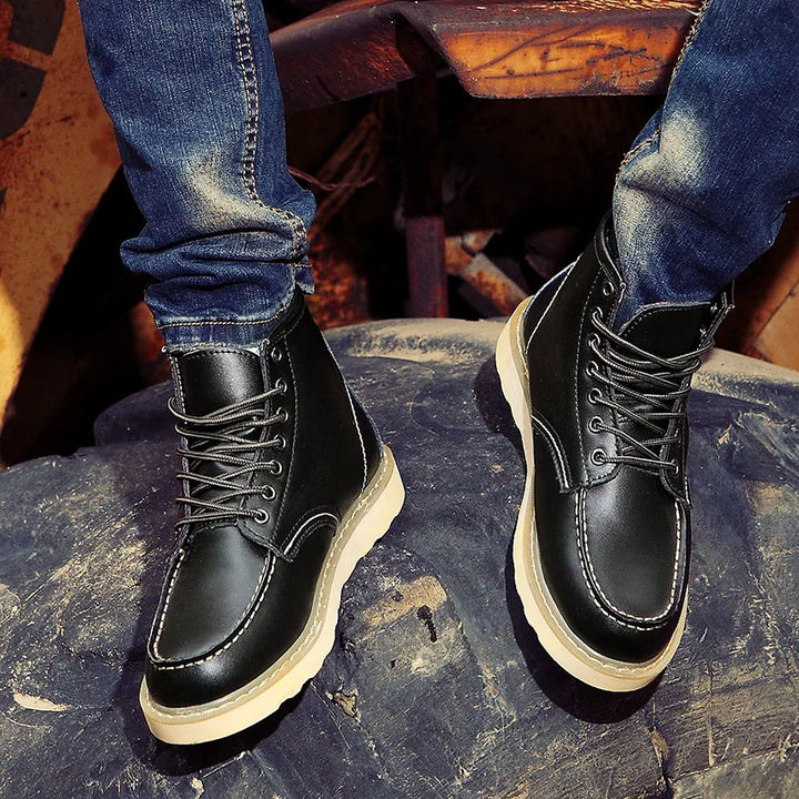 Men's Classic Lace-Up Boots